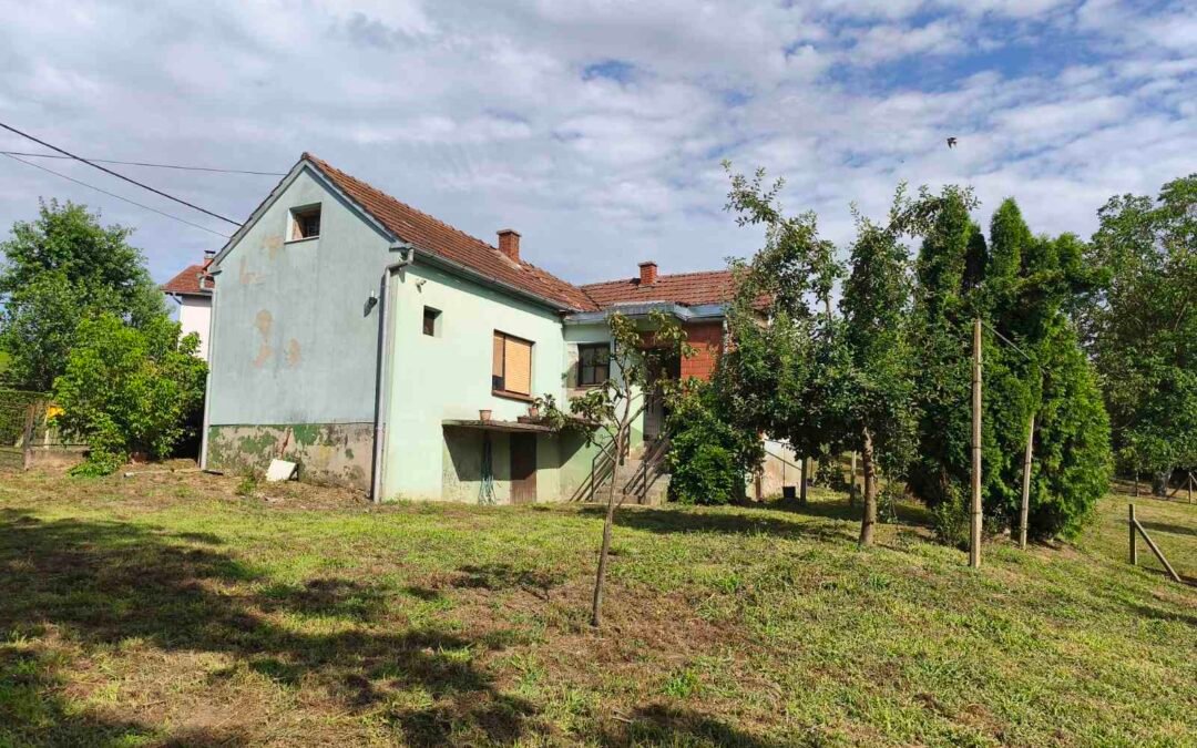 Građevinsko zemljište s kućom za rušenje ili rekonstrukciju – Marof, Sveti Martin na Muri